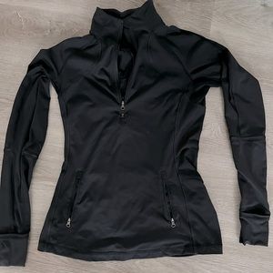 Lululemon black 1/2 zip pullover size 8